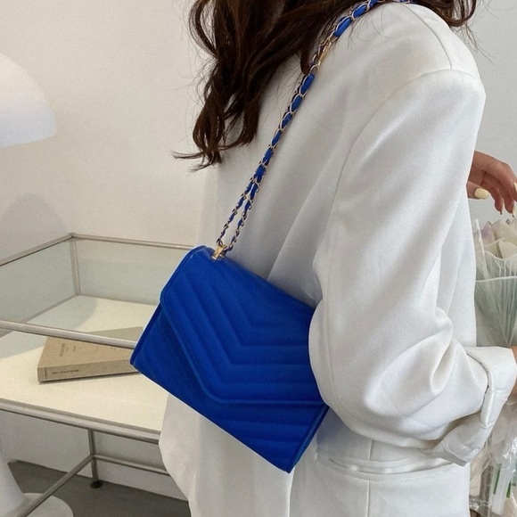 Mini chevron flap bag - Picture 9 of 10